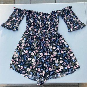 NWOT American Eagle Floral Romper w/ Pockets Small
